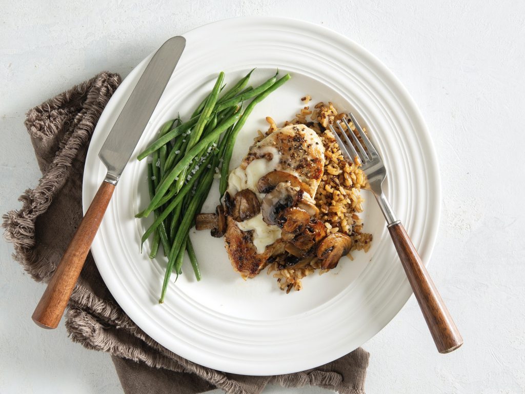 Mozzarella- and Mushroom-Topped Chicken